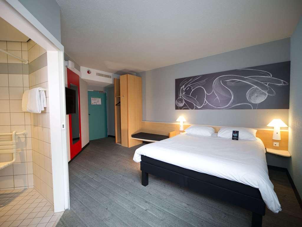 Ibis Koln Messe Hotel Room photo